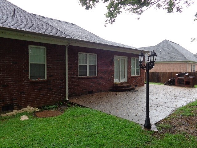 Building Photo - 639 Glenties Dr