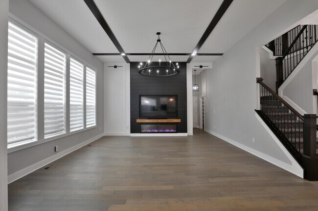 Building Photo - 2246 Koester