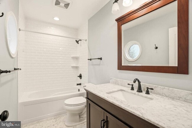 Building Photo - 8875 Carrollton Ave