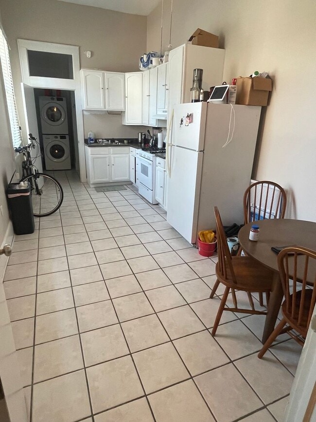 Building Photo - 1BD/1BA Shotgun w/ In Unit Washer and Dryer