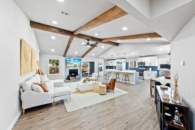 Building Photo - 9910 Woodshire Dr