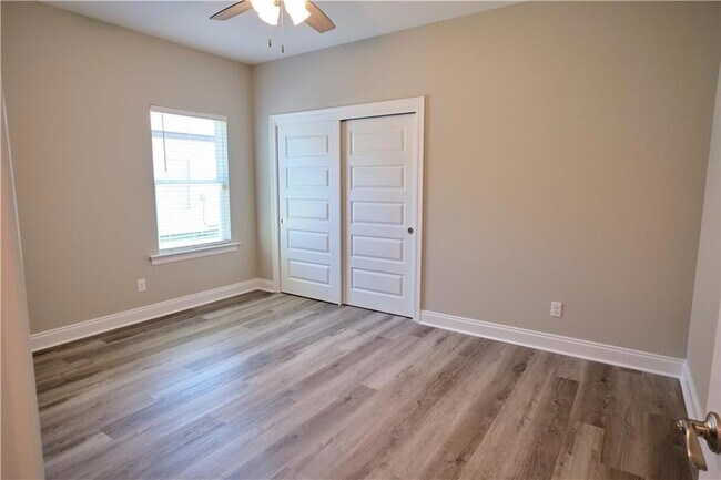 Building Photo - 8561 Clarke Rd