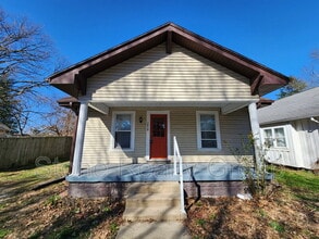 Building Photo - 1818 Blaine Ave