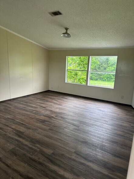 Building Photo - 3205 Eddy-Gatesville Pkwy