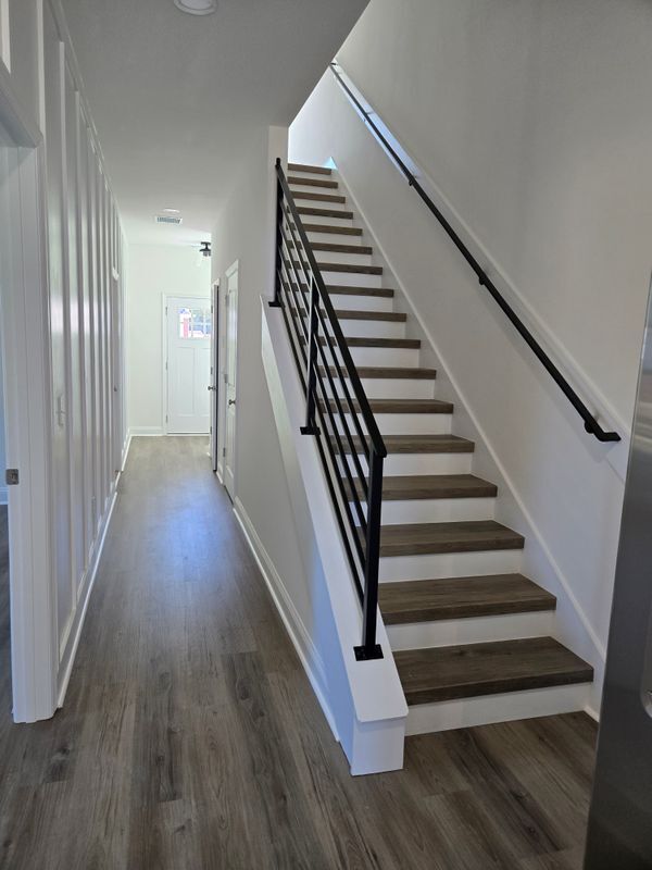 Building Photo - 5684 Native Oak Dr