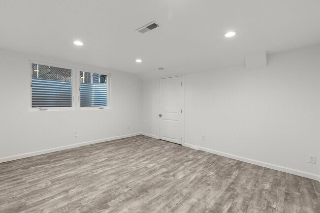 Building Photo - 3315 SE Cesar Estrada Chavez Blvd