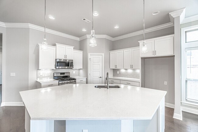 Building Photo - Craftsman Style Home in Bentonville!