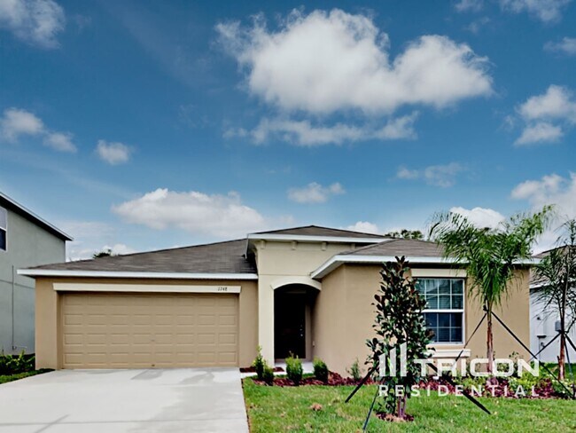 Building Photo - 1748 Broad Winged Hawk Dr