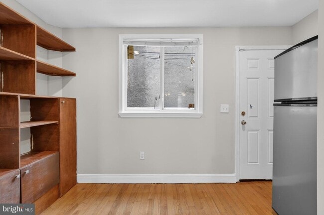 Building Photo - 1304 S Fairhill St