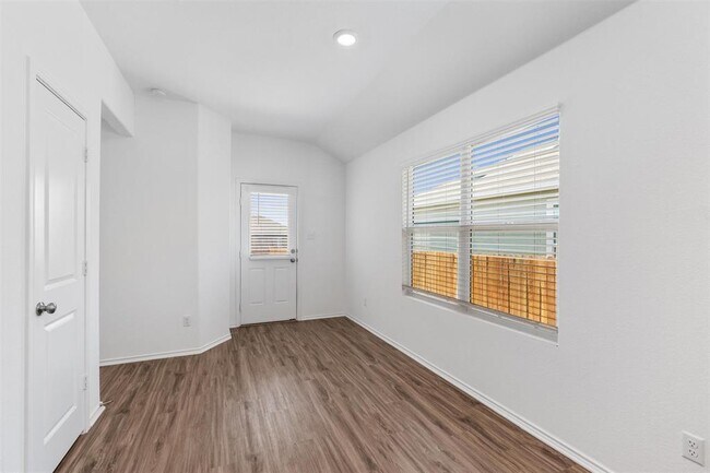 Building Photo - 108 Joe Kidd Ln