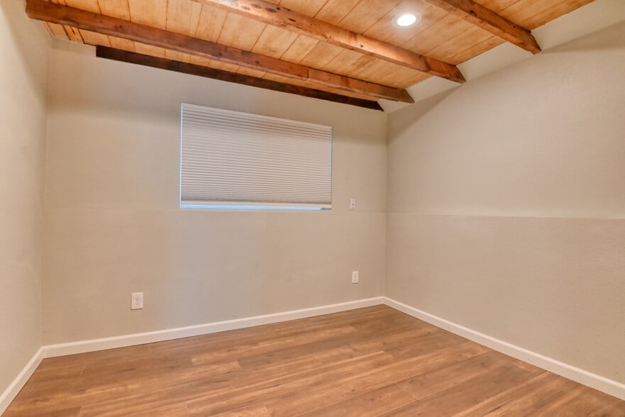 Building Photo - 431 N Franklin St