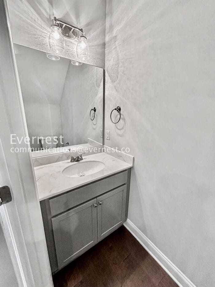 Building Photo - 3845 Valley View Ct