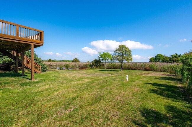 Building Photo - 1100 Paca Dr