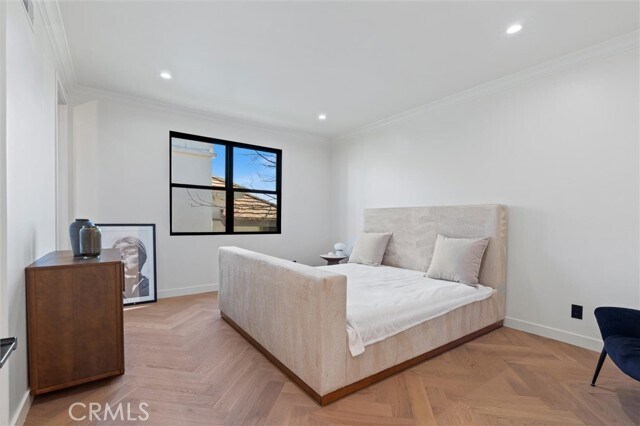 Building Photo - 17437 Oak Creek Ct