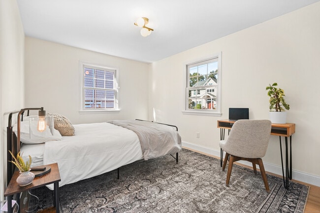 Building Photo - 8 Millard St