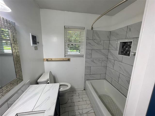 Building Photo - 1009 Imperial Dr