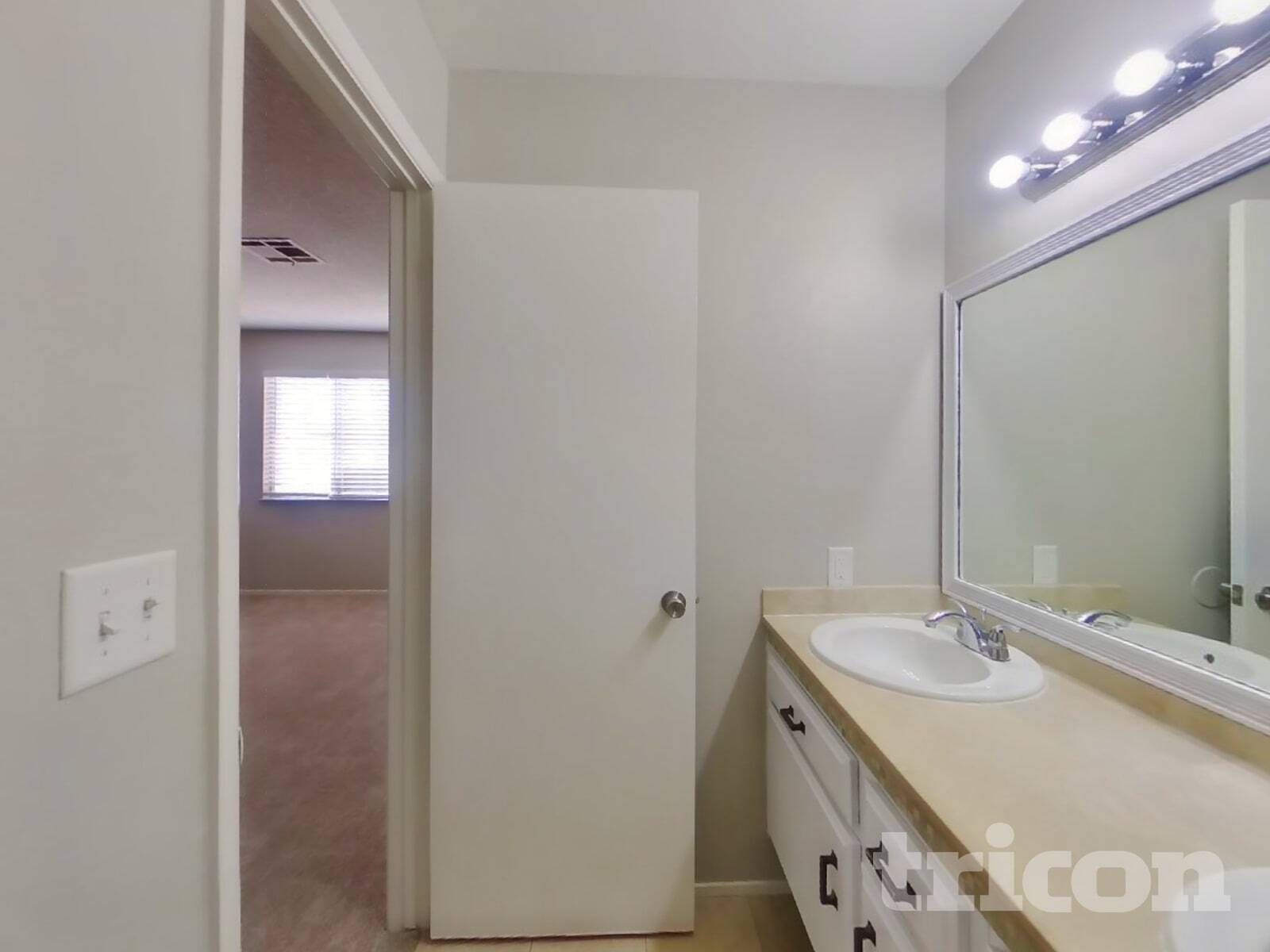 Building Photo - 709 Morrocco Dr