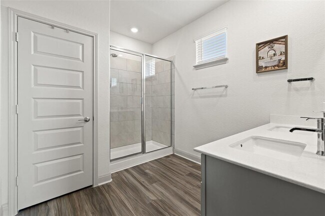 Building Photo - 16401 Coratina Dr