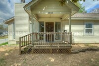 Building Photo - FOR LEASE | Tulsa | $1400 Rent | 3 Bed, 2 Bath Home