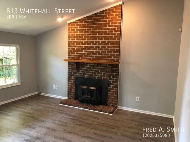 Building Photo - 813 Whitehall St