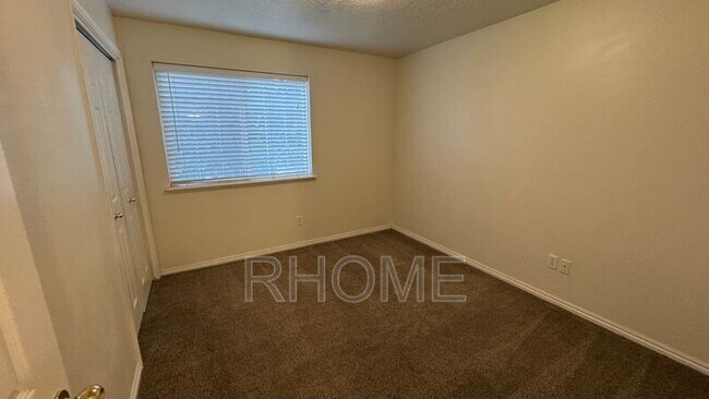 Building Photo - 1321 W 1520 N