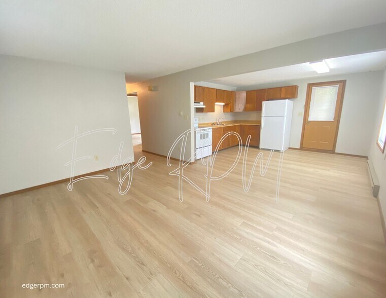 Building Photo - 306 Cedar Crest Dr