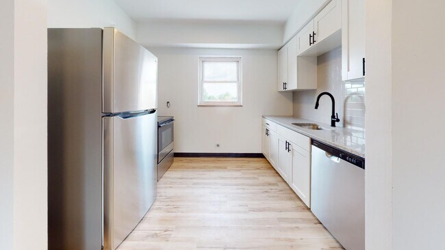 Building Photo - Parma - Ridgewood Lofts - 2 Bedroom - 1 Bath