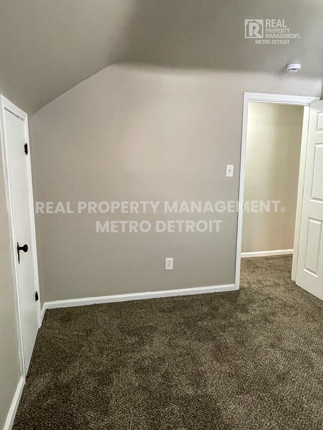 Building Photo - SUMMER SAVINGS FOR YOUR NEW HOME