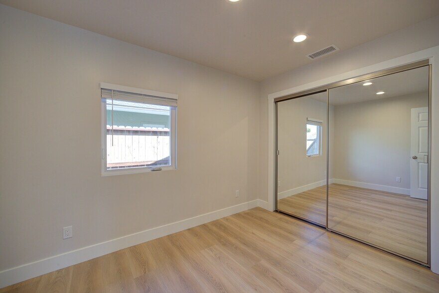 Building Photo - 1238 Coral St