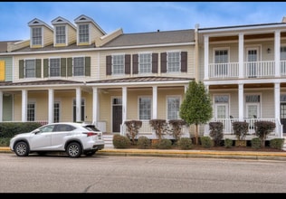 Building Photo - 123 Society Hill Dr SW