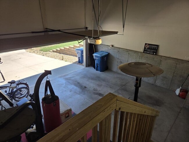 Building Photo - 5859 Geranium Ln