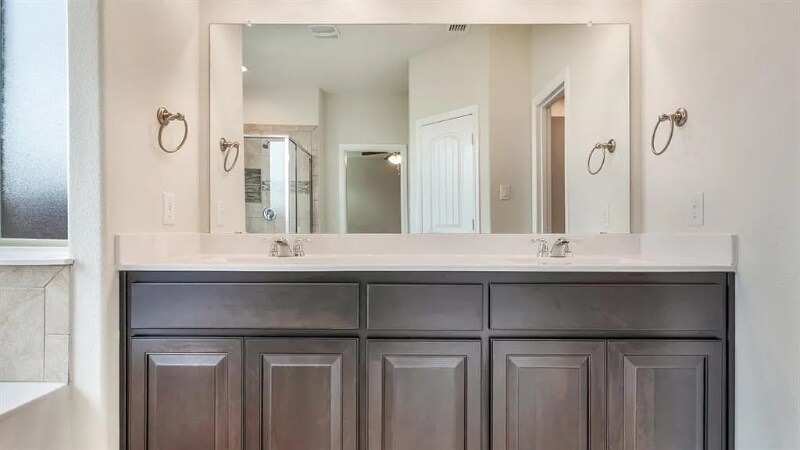 Building Photo - 4820 Bronzeleaf Ln