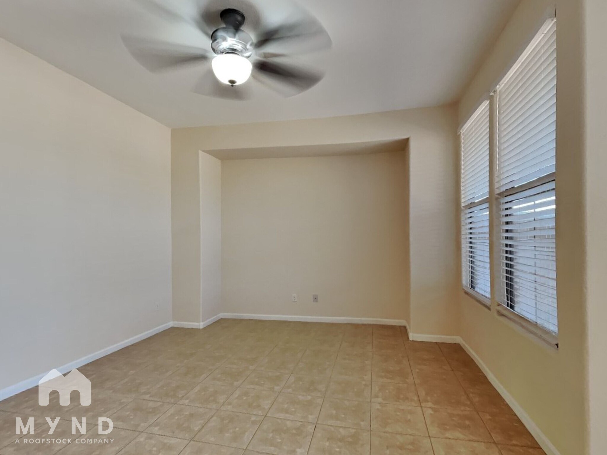 Building Photo - 13514 W Cypress St
