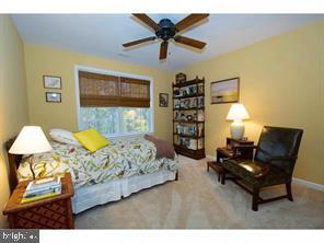 Building Photo - 1204 Derry Ln