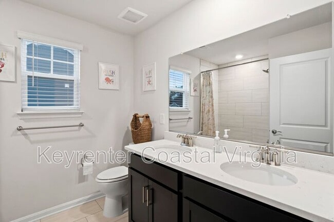 Building Photo - 175 Royal Black Heath