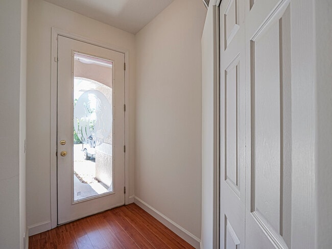 Building Photo - 915 Bahia Mar Rd