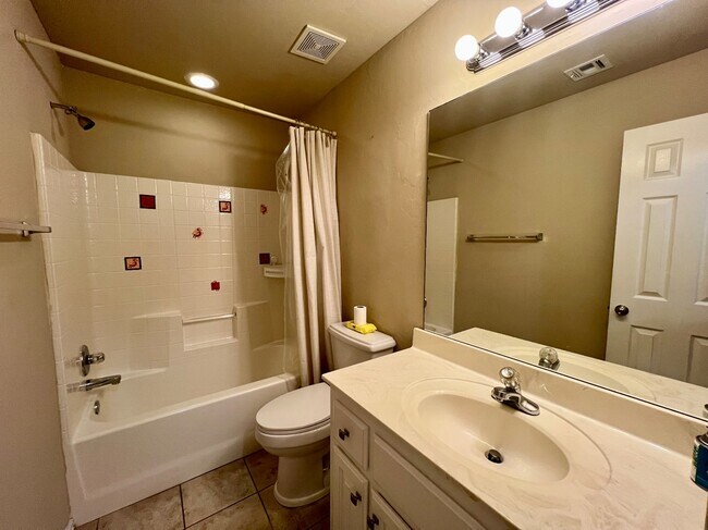 Building Photo - 2205 SW 93rd St
