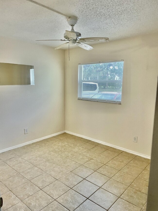 Building Photo - 6753a Lake McGregor Cir