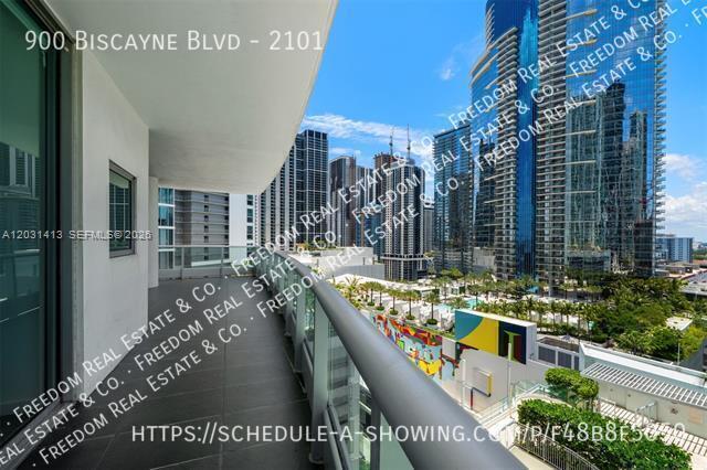 Building Photo - 900 Biscayne Blvd