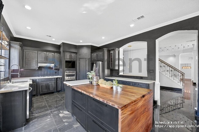 Building Photo - 4633 San Marcos Way