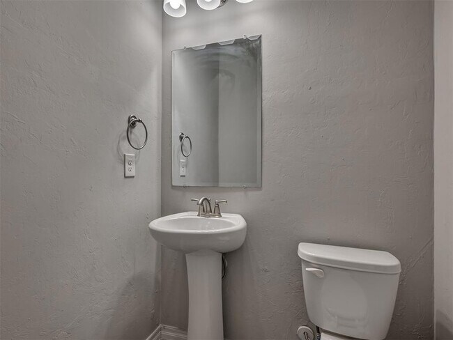 Building Photo - 11133 NW 95th Ct