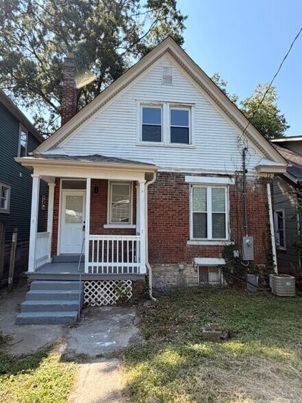 Building Photo - 226 E Patterson Ave