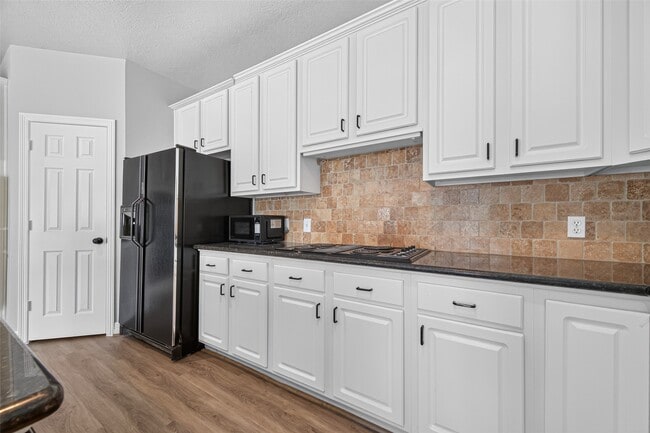 Building Photo - 14303 Reissen Ln