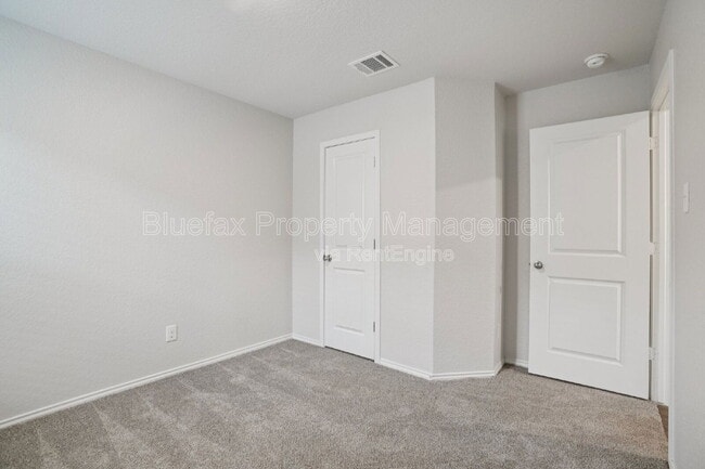 Building Photo - 3322 Stoney Knoll