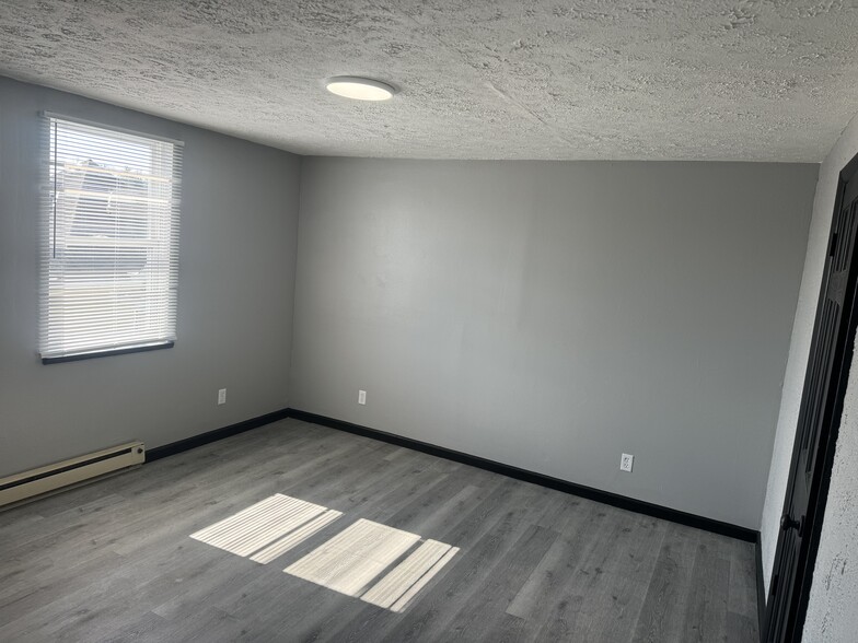 Building Photo - 706 Church St