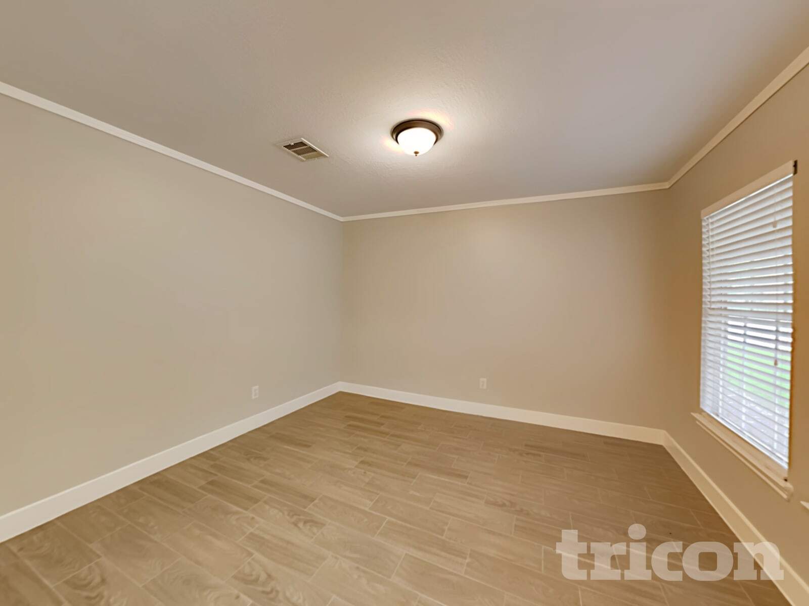 Building Photo - 21880 Silver Oak Ct