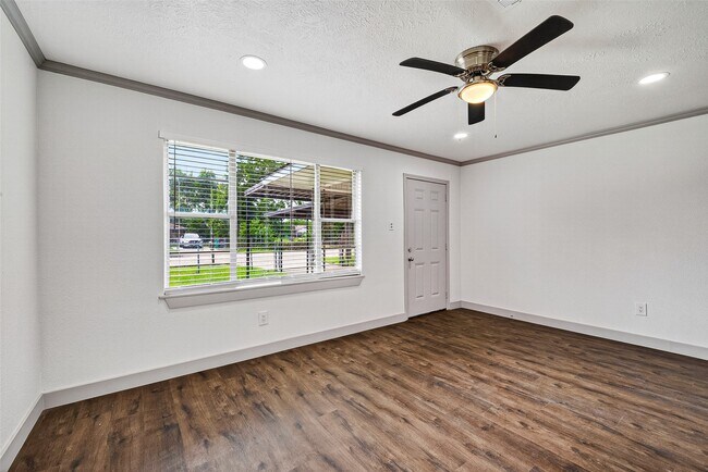 Building Photo - 1200 Cypress St