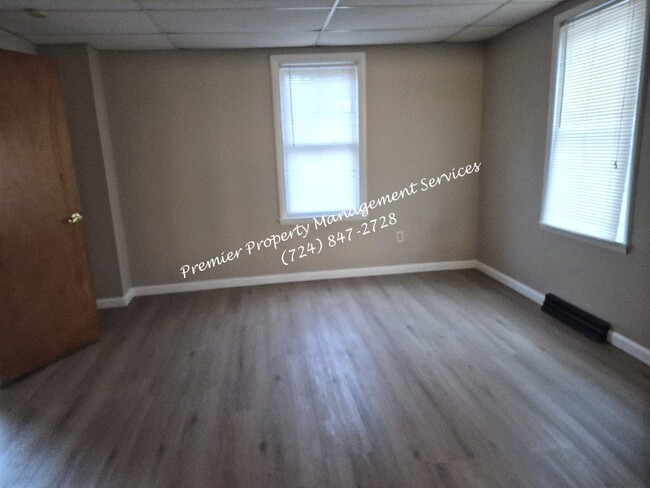 Building Photo - 1423 Beaver Rd