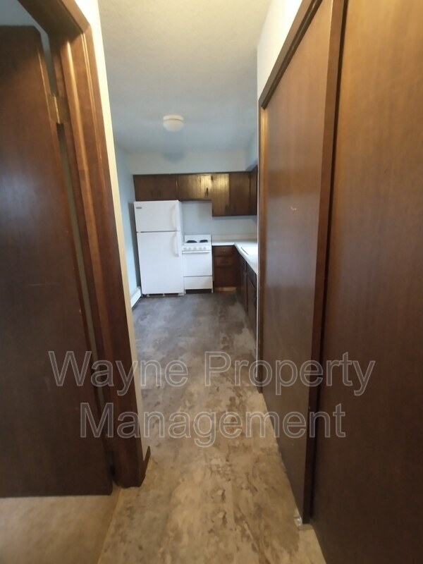 Building Photo - 1215 2nd St