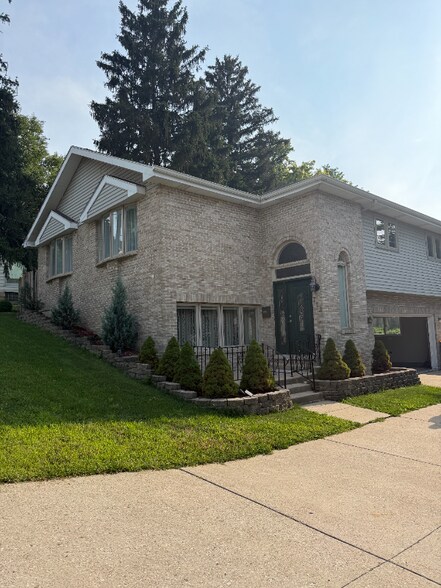 Primary Photo - 712 Chestnut St